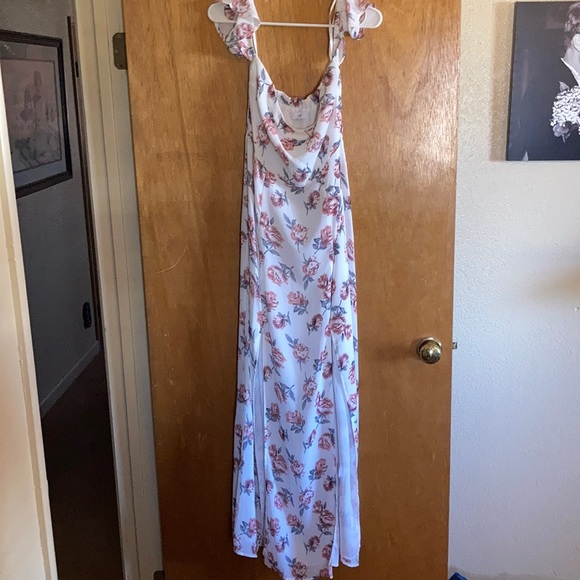 Beautiful long dress - Picture 1 of 4